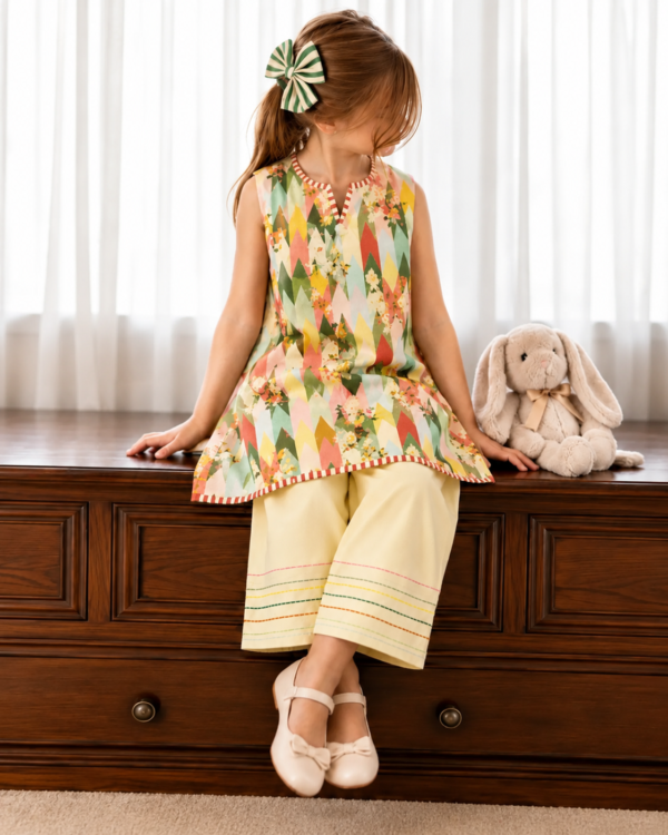 LILI-A175-base 2 Piece – Printed Suit