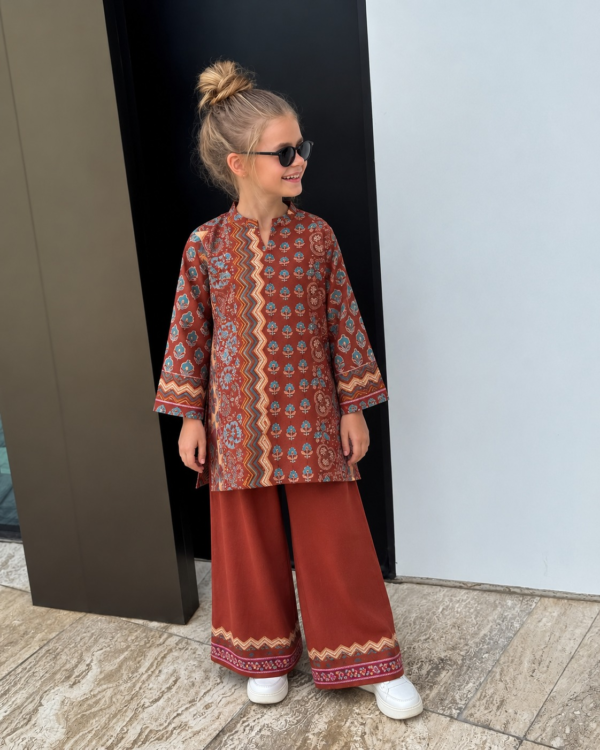 LILI-A207-base 2 Piece – Printed Suit